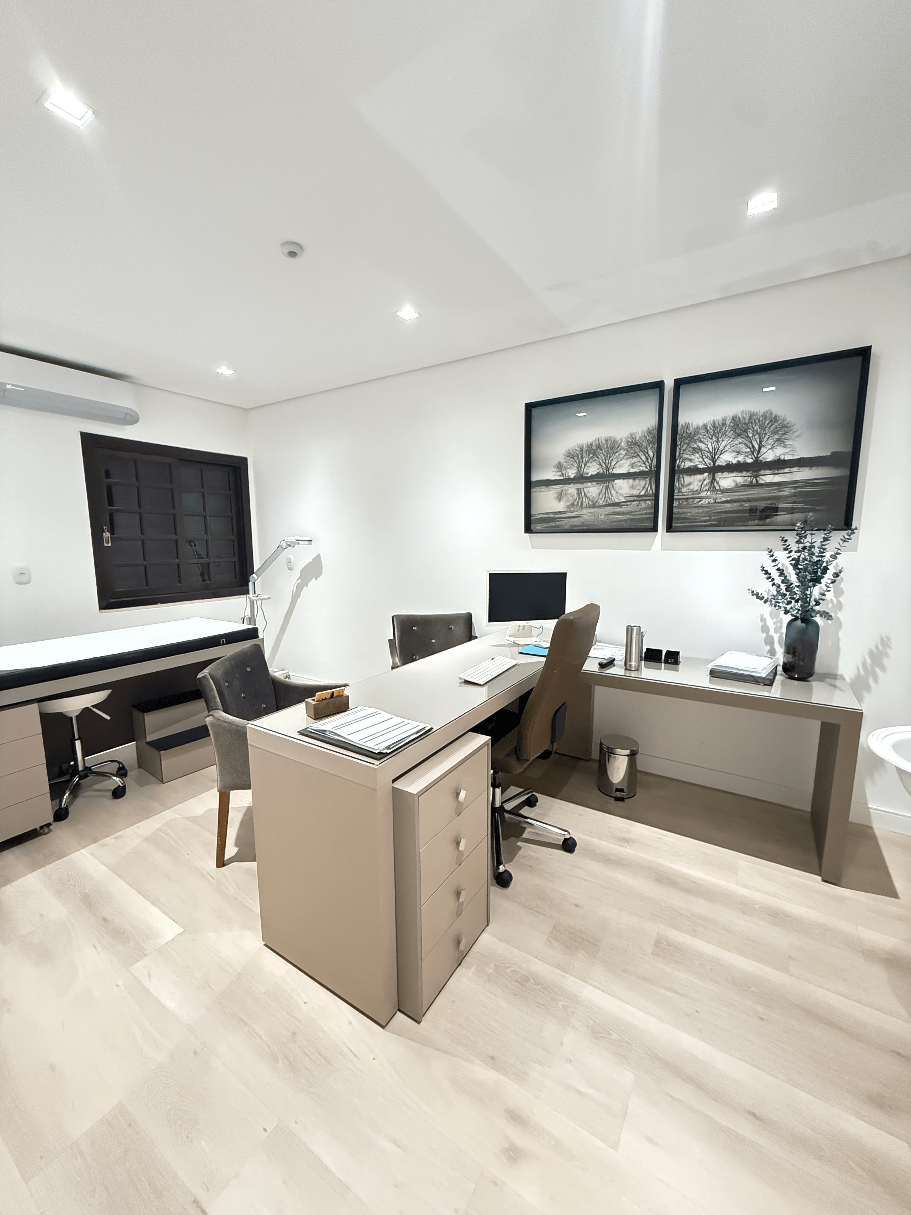 Descubra o tratamento definitivo para varizes e vasinhos, sem cirurgia, sem repouso e sem dor.